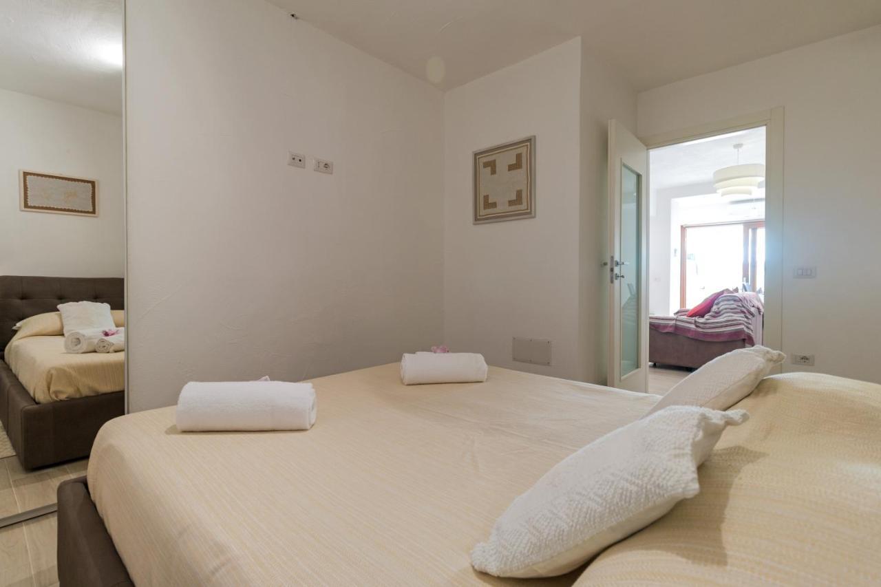 Purple Flower Suite Apartment Cala Gonone Ngoại thất bức ảnh