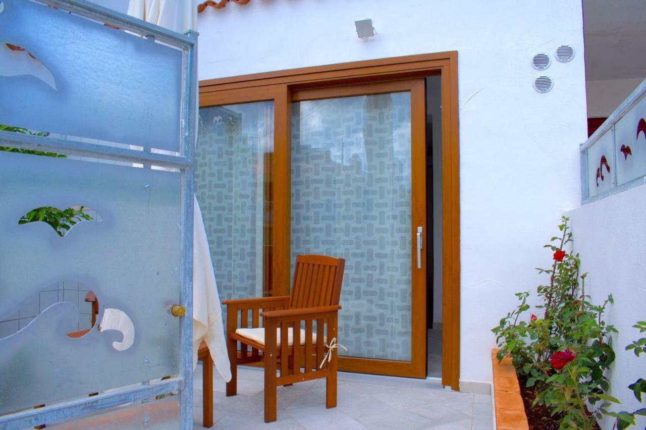 Purple Flower Suite Apartment Cala Gonone Ngoại thất bức ảnh
